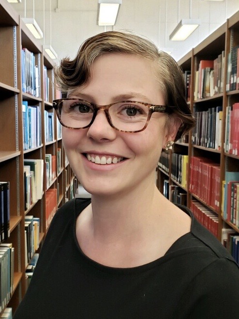 Assistant Dean of Libraries and Research and Instruction Librarian Dana Statton Thompson